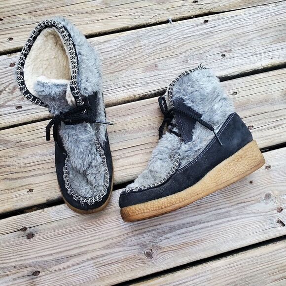 Vintage 70s Hippie Gray Faux Fur Black Sherpa Lined Lace-up Boho Ankle Boots 6 - Picture 1 of 9